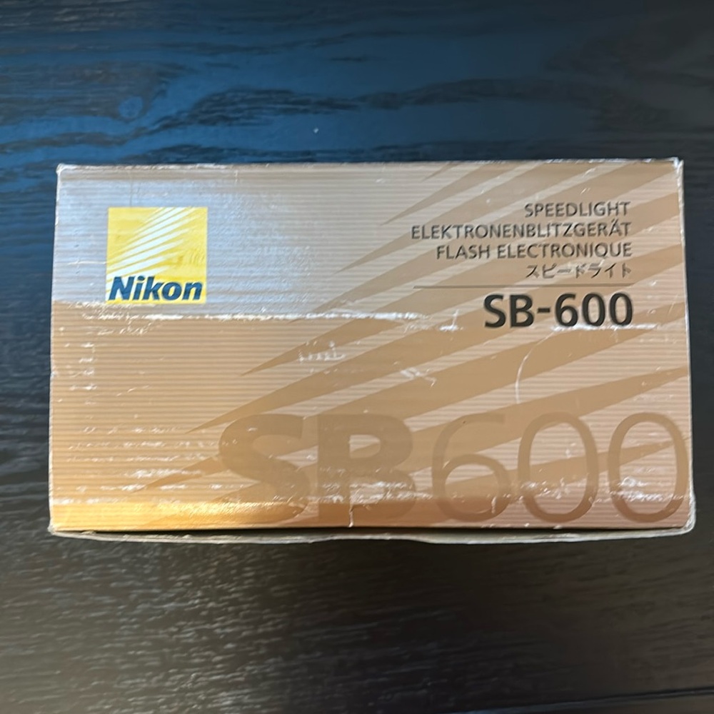Nikon SB-600 speed light flash